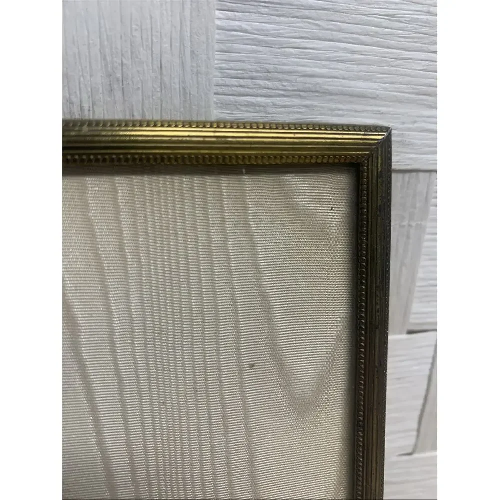 Vintage 10x12 Brass Metal Picture Frame w/ Oval Brass & Faux Wood Pattern Inlay